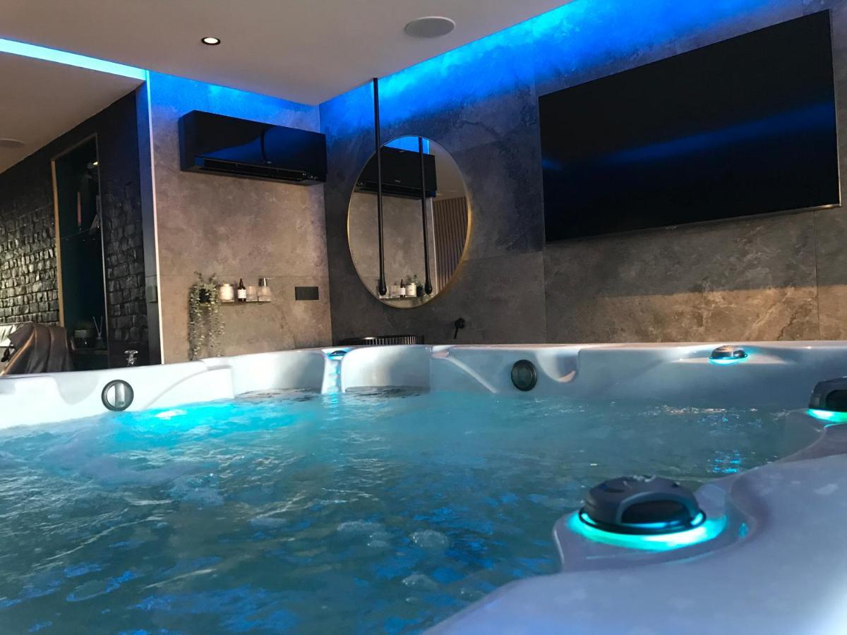 L'Odyssee Spa Seclin Eksteriør billede